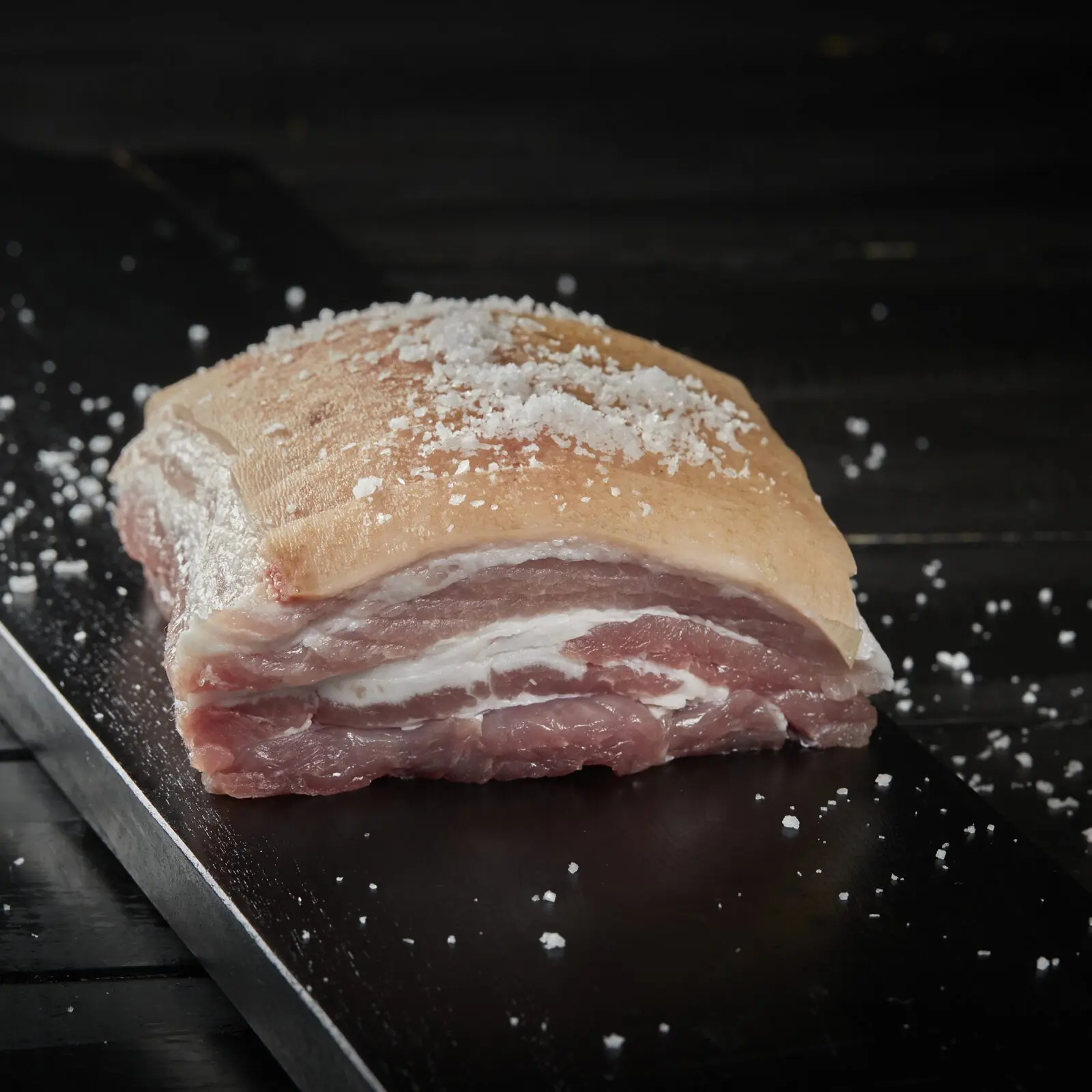 Grísasíða skorið í puru