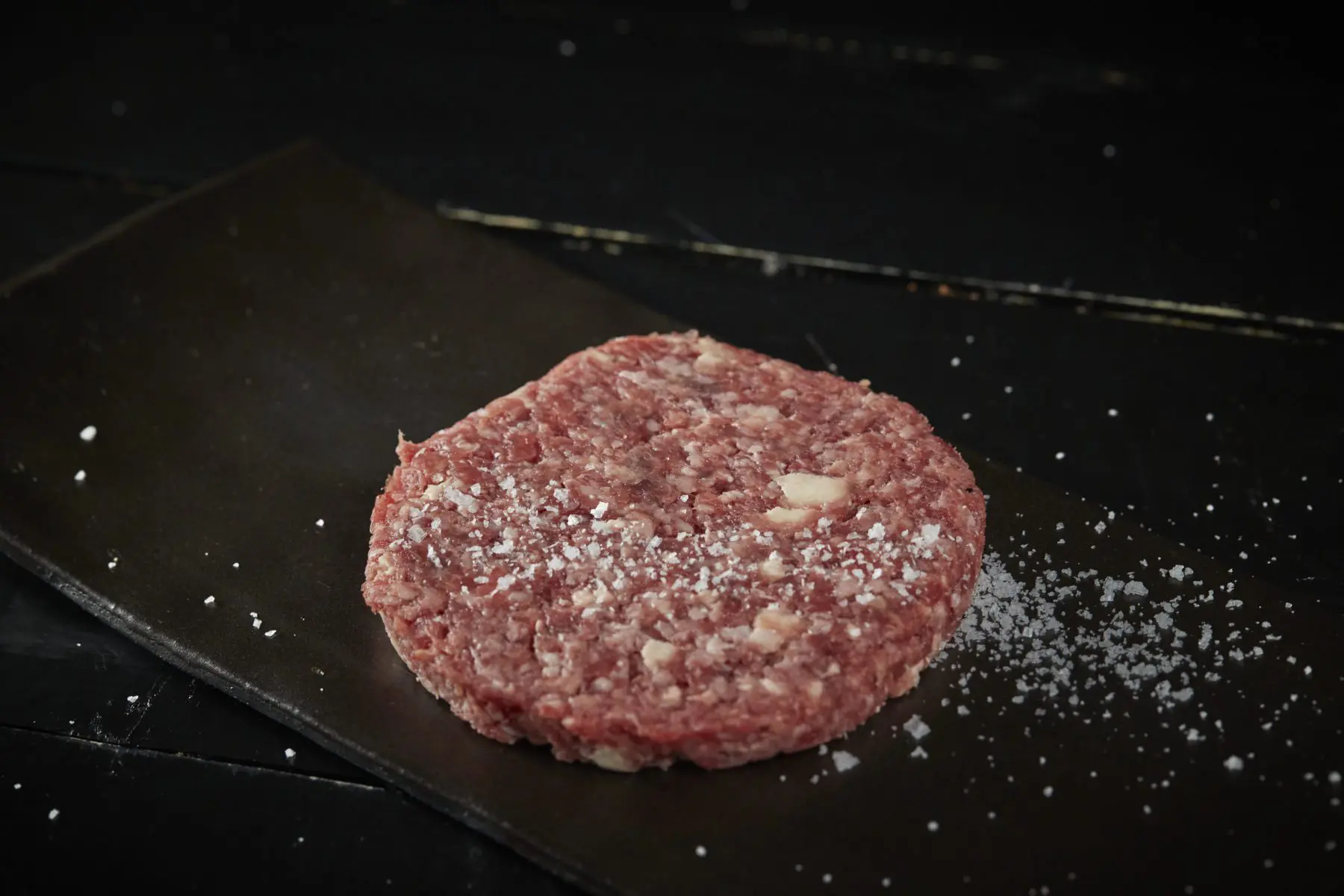 150 gr Piparosta hamborgari með brauði