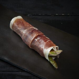 Aspasrúlla með serrano skinku