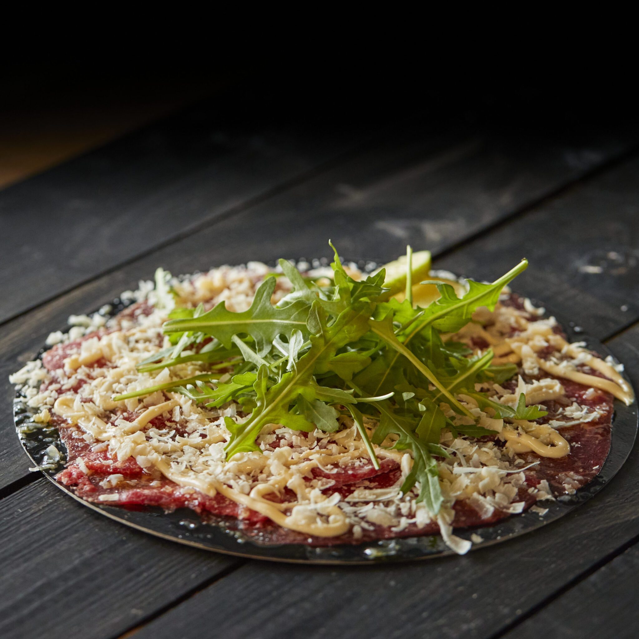 Nauta carpaccio tilbúið á bakka | Kjötkompaní